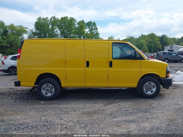 GMC Savana Rwd 2500 Regular Wheelbase Work Van