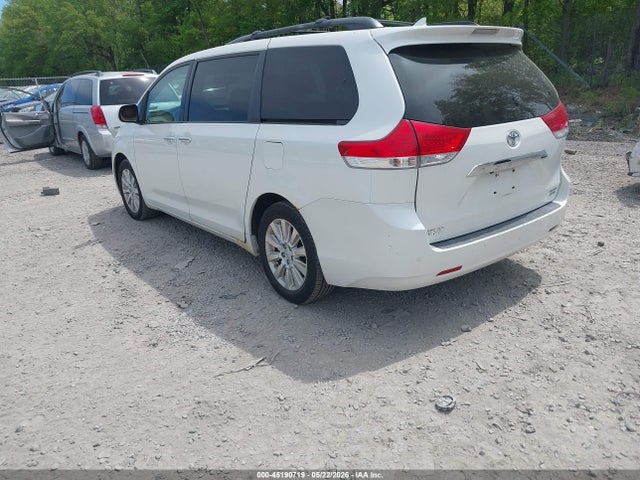 Toyota Sienna Limited