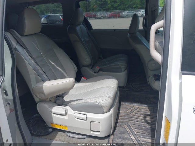 Toyota Sienna Limited