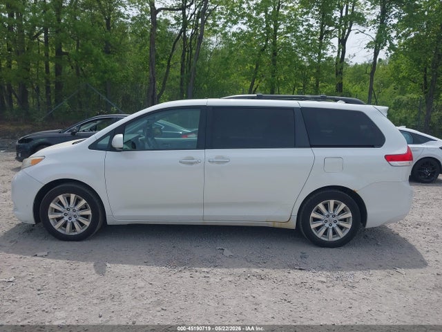 Toyota Sienna Limited