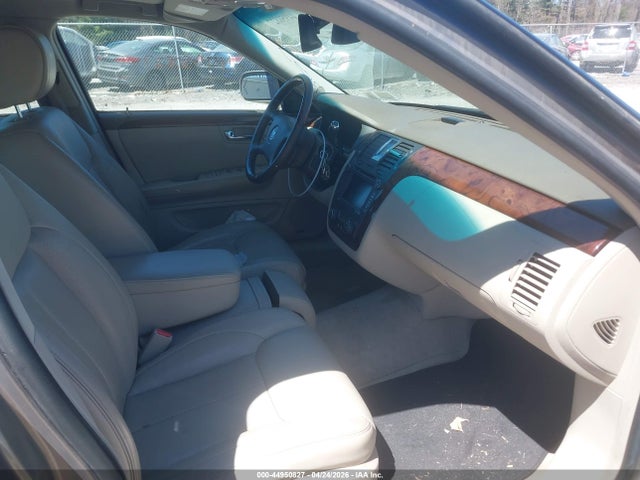 Cadillac DTS Standard