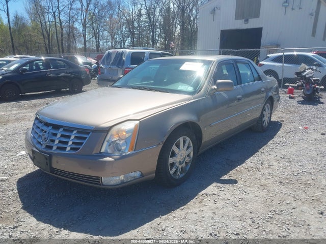 Cadillac DTS Standard