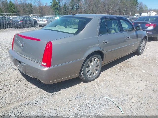 Cadillac DTS Standard