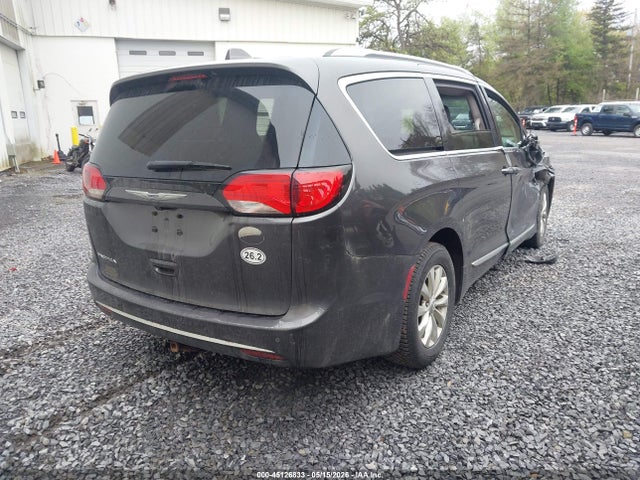 Chrysler Pacifica Touring L