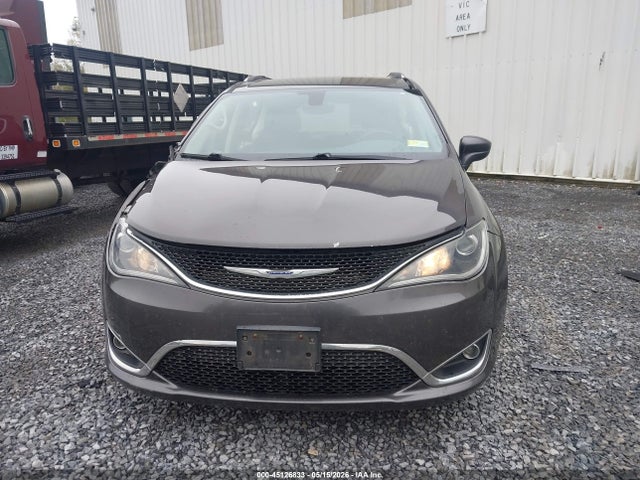Chrysler Pacifica Touring L