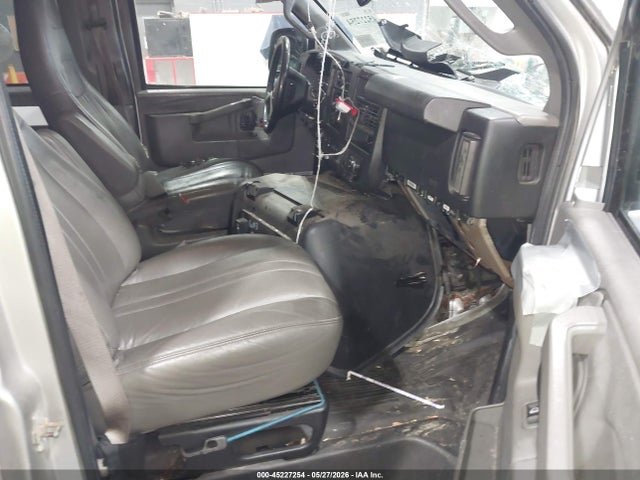 Chevrolet Express Ls