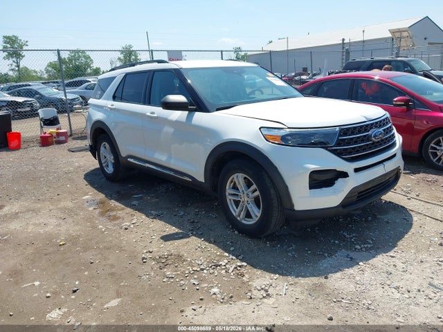 Salvage Ford Explorer Image