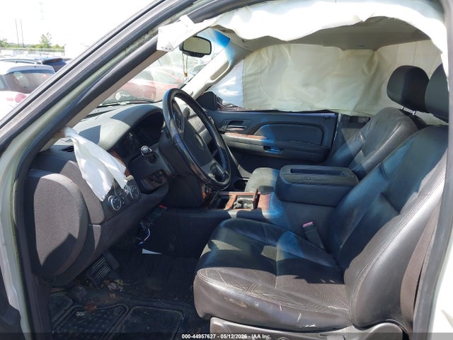 Chevrolet Suburban 1500 Ltz