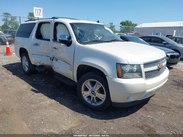 Salvage Chevrolet Suburban 1500 Image