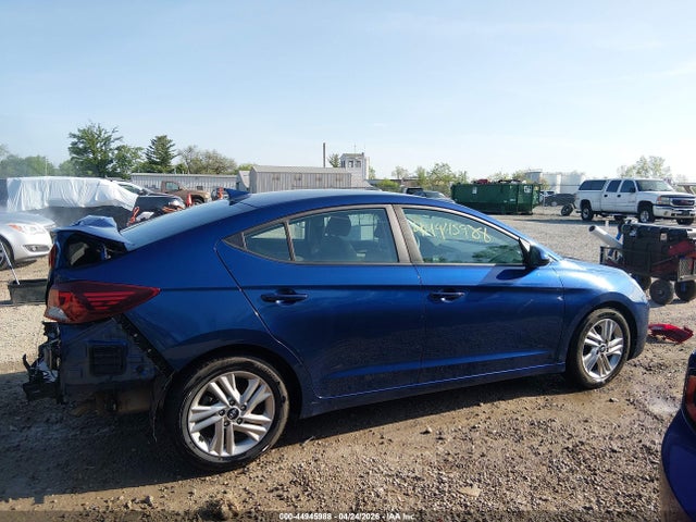 Hyundai ELANTRA Sel