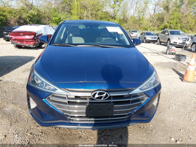 Hyundai ELANTRA Sel