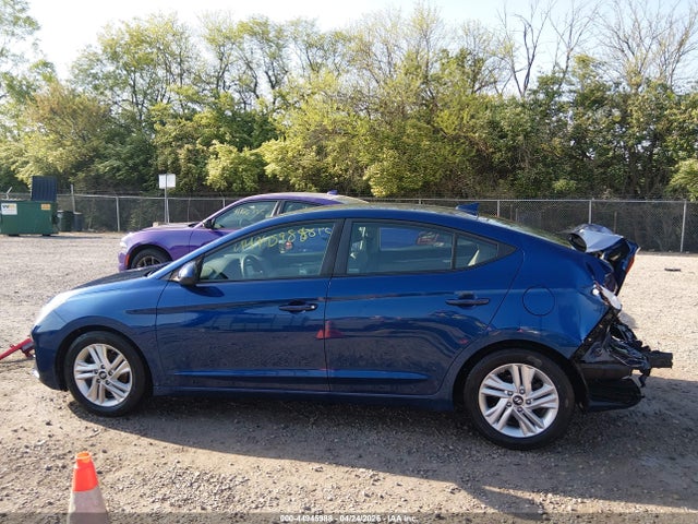 Hyundai ELANTRA Sel