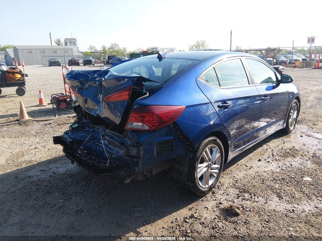 Hyundai ELANTRA Sel