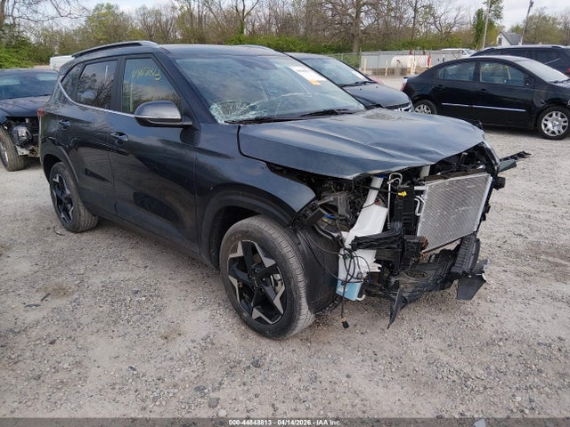 Salvage Kia Seltos Image