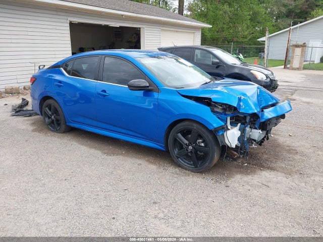 Salvage Nissan Sentra Image