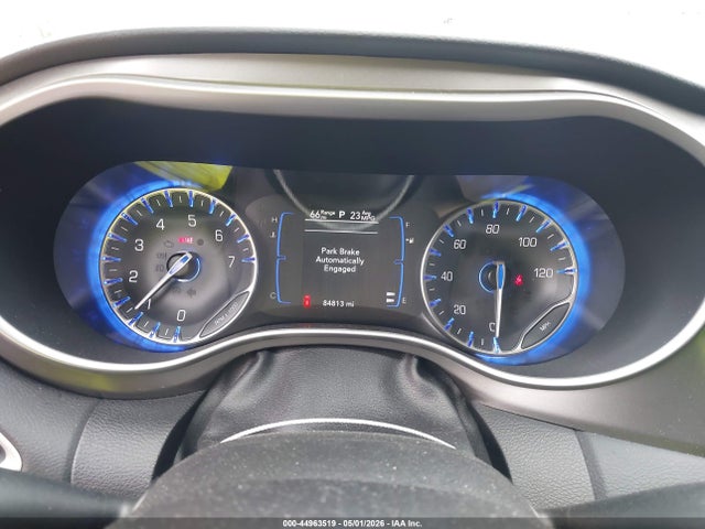 Chrysler Pacifica Touring L
