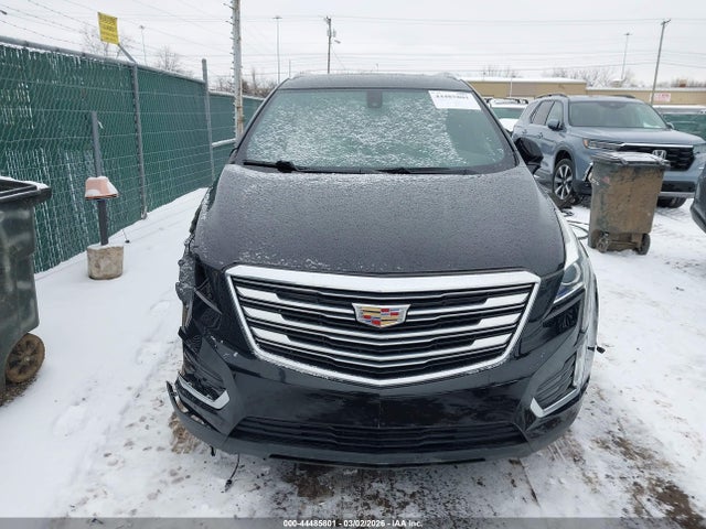Cadillac XT5 Standard