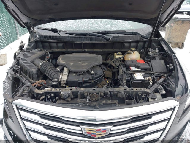 Cadillac XT5 Standard