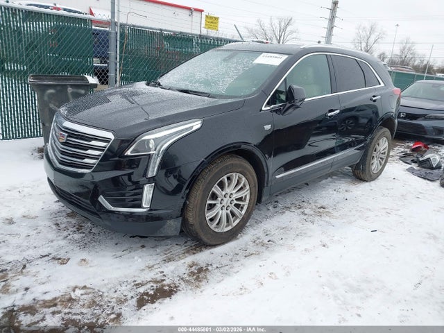 Cadillac XT5 Standard