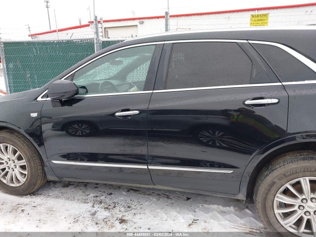 Cadillac XT5 Standard