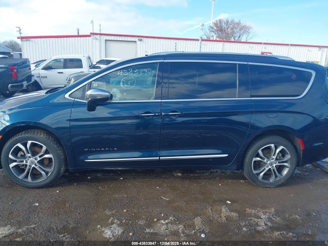 Chrysler Pacifica Pinnacle Awd