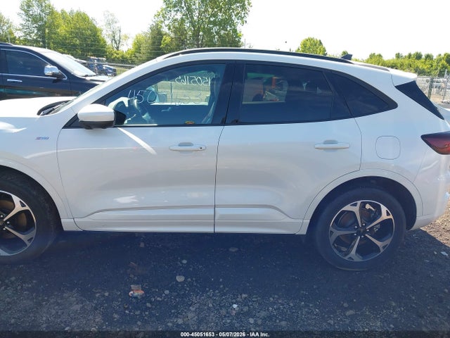 Ford Escape St-line Select