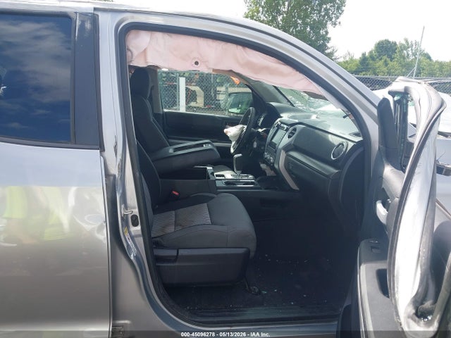 Toyota Tundra Sr5 5.7l V8