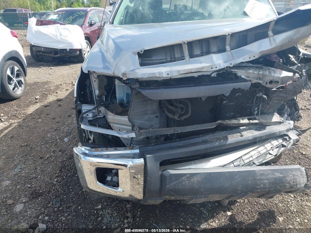 Toyota Tundra Sr5 5.7l V8