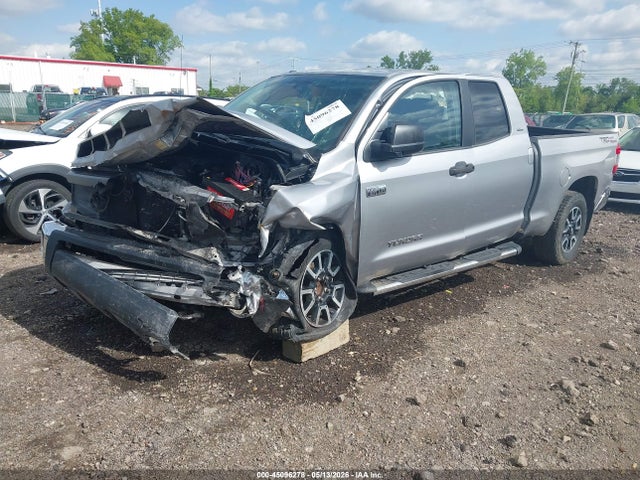 Toyota Tundra Sr5 5.7l V8