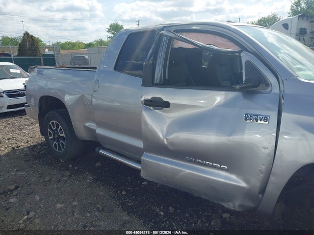 Toyota Tundra Sr5 5.7l V8