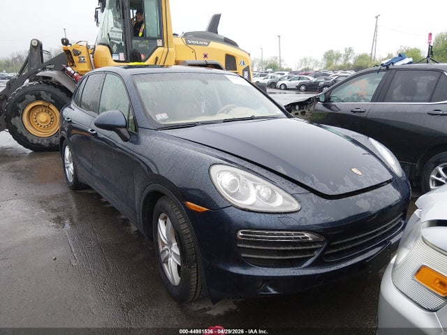Salvage Porsche Cayenne Image
