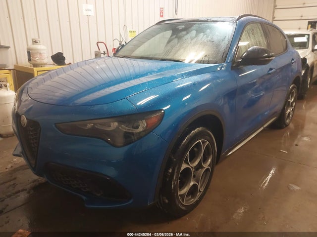Alfa Romeo Stelvio Sprint Awd