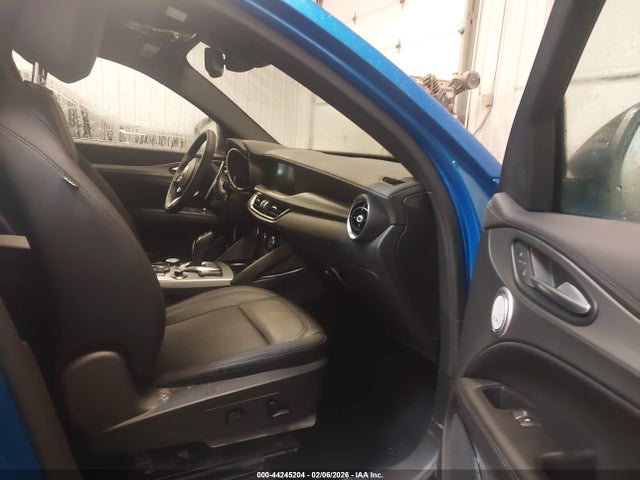 Alfa Romeo Stelvio Sprint Awd