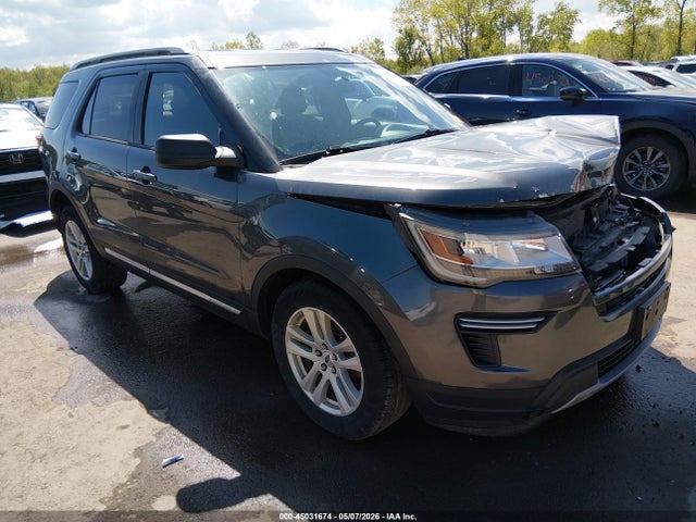 Salvage Ford Explorer Image