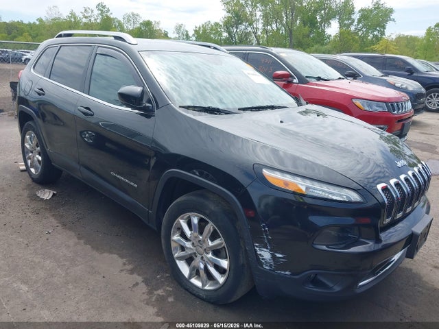 Salvage Jeep Cherokee Image