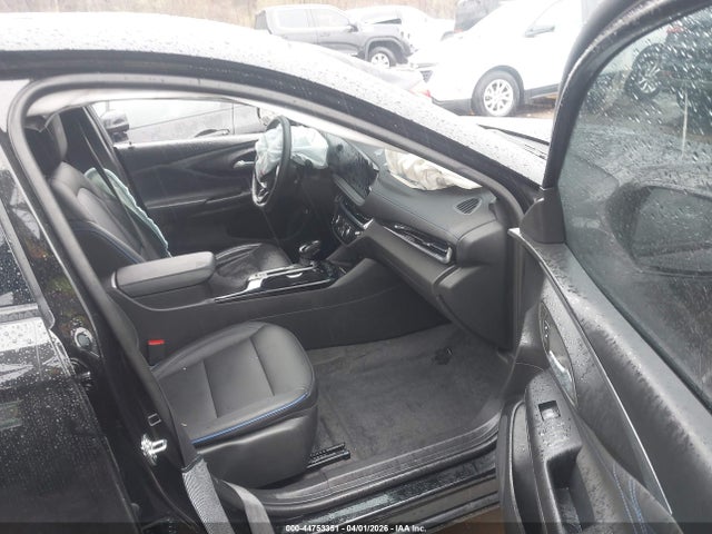Buick Envista Sport Touring Fwd