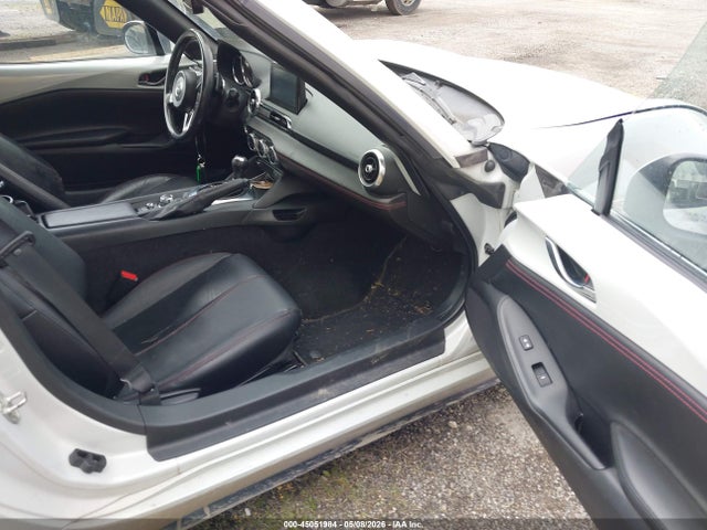 Mazda MX-5 Miata RF Grand Touring