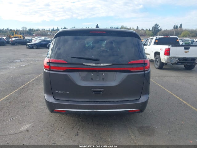 Chrysler Pacifica Touring L