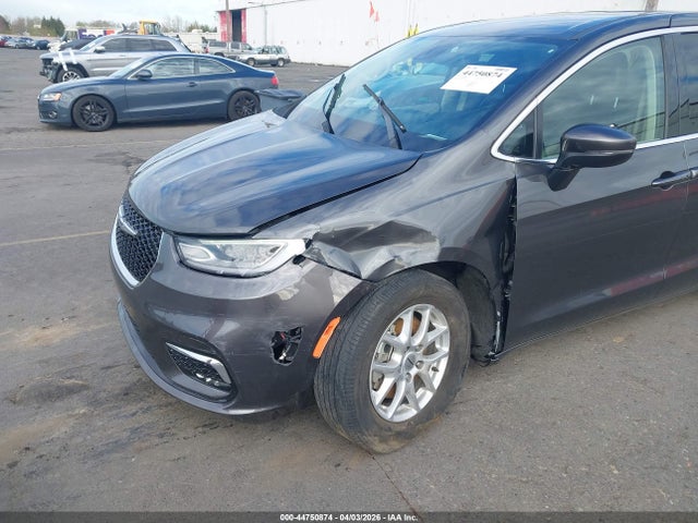 Chrysler Pacifica Touring L