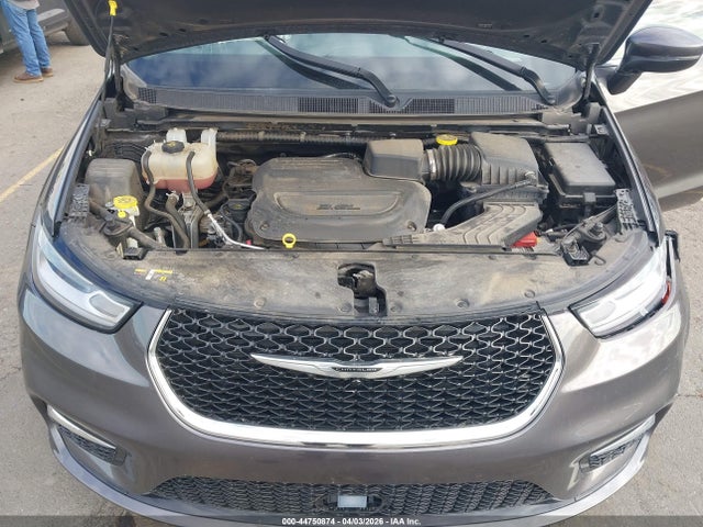 Chrysler Pacifica Touring L