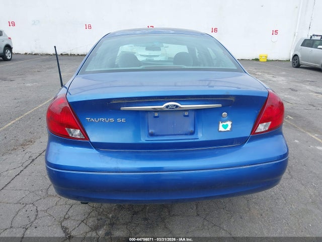 Ford Taurus Se