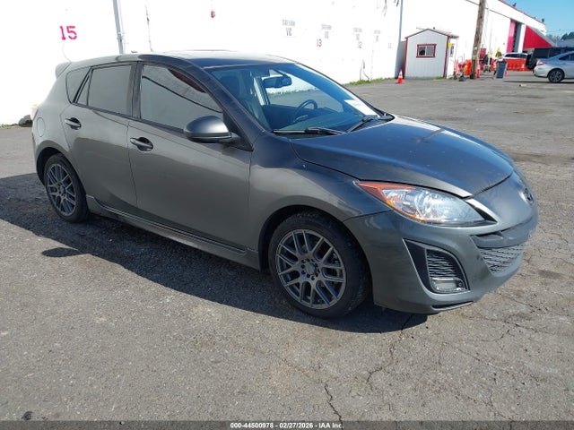 Salvage Mazda Mazda3 Image