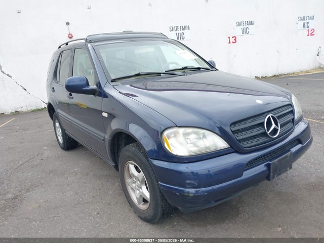 Salvage Mercedes-Benz M-Class Image
