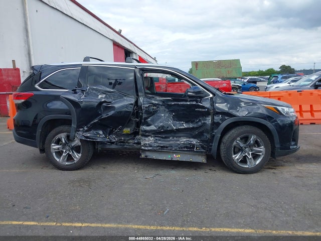 Toyota Highlander Limited Platinum