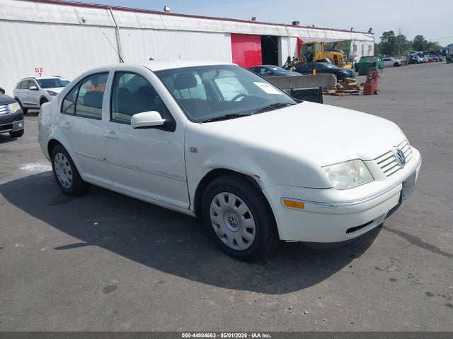 Salvage Volkswagen Jetta Image
