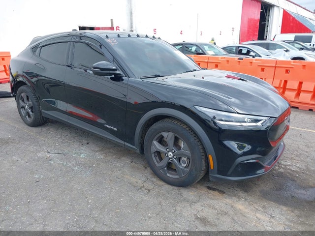 Salvage Ford Mustang Image