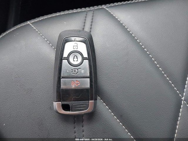Ford Mustang Select