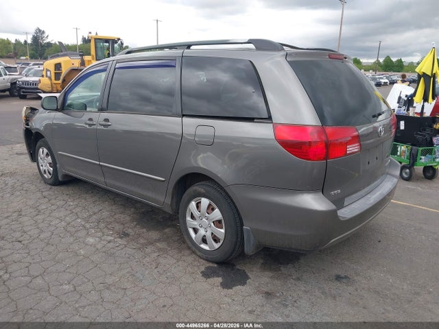 Toyota Sienna Le