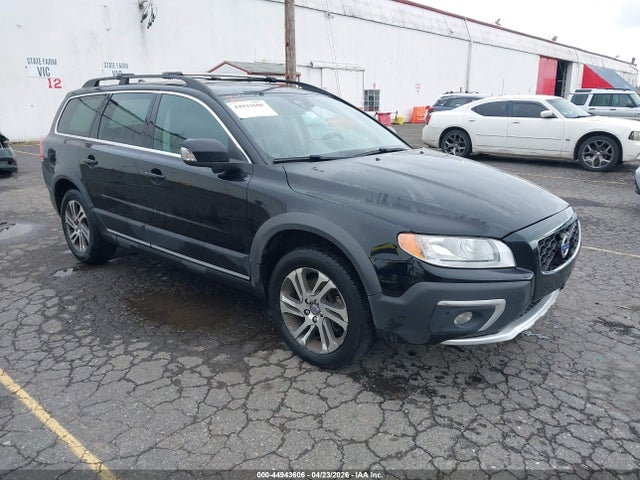 Salvage Volvo XC70 Image