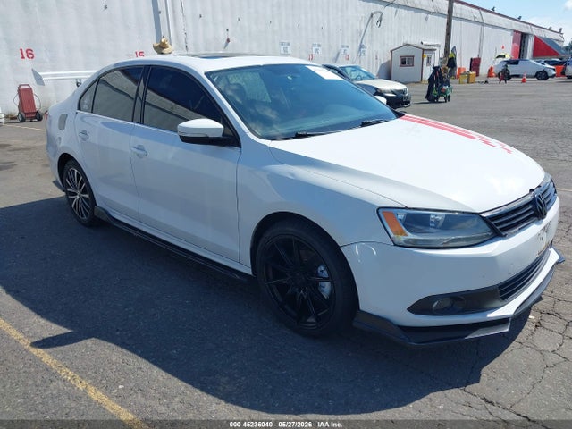 Salvage Volkswagen Jetta Image